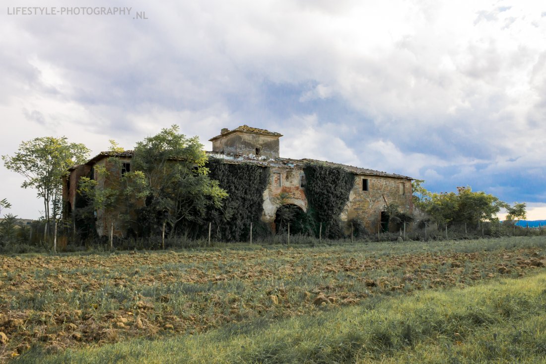 Old farmhouse - Tuscany